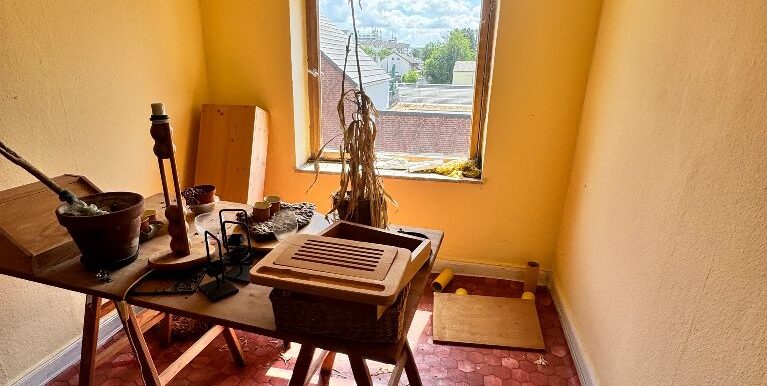 Zimmer im Vorderhaus