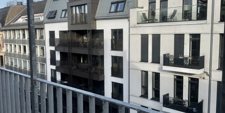 In Köln gibt es immer einen Kirchturm dazu