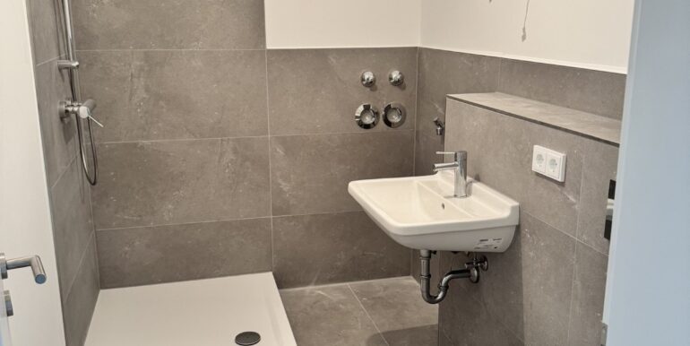 mit Dusche