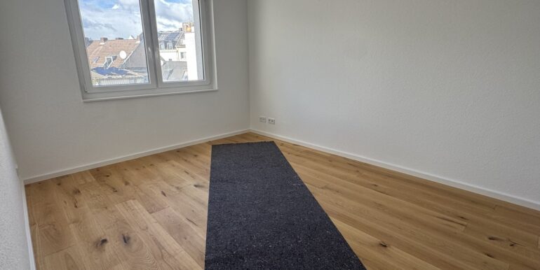 Neuer Parkettboden in allen Räumen